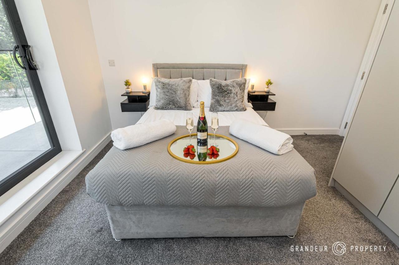 Carbery Lux By Grandeur Property Bournemouth Exteriör bild